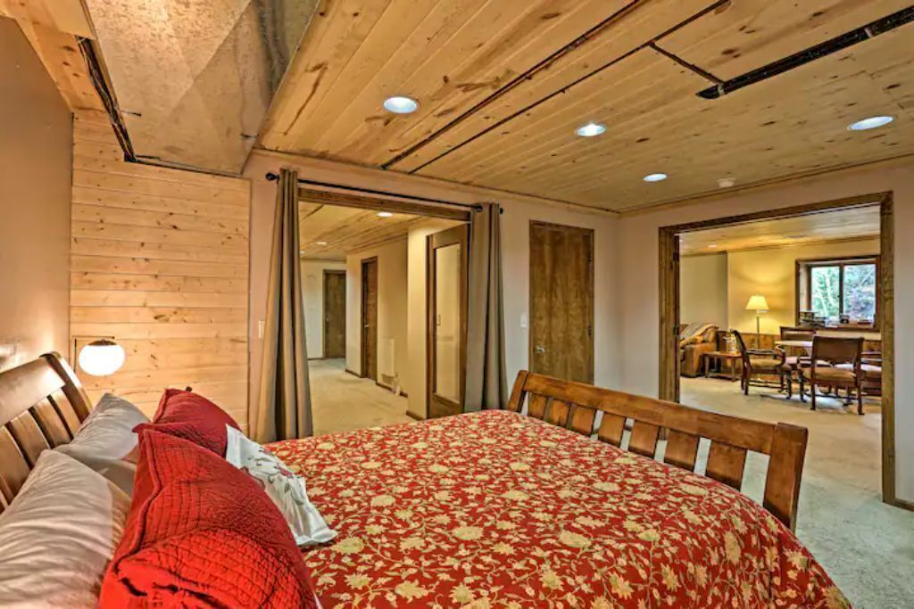 Photo of Bedroom in Shadow Mountain
