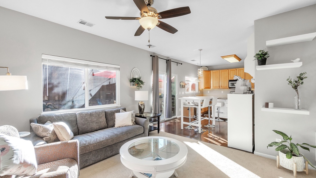 Photo of Livingroom in Parker