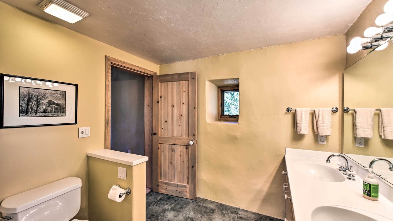 Photo of Bathroom in Twin Lakes