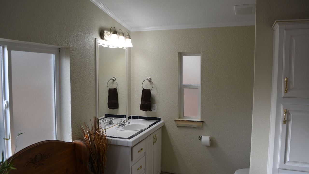 Photo of Bathroom in Divide