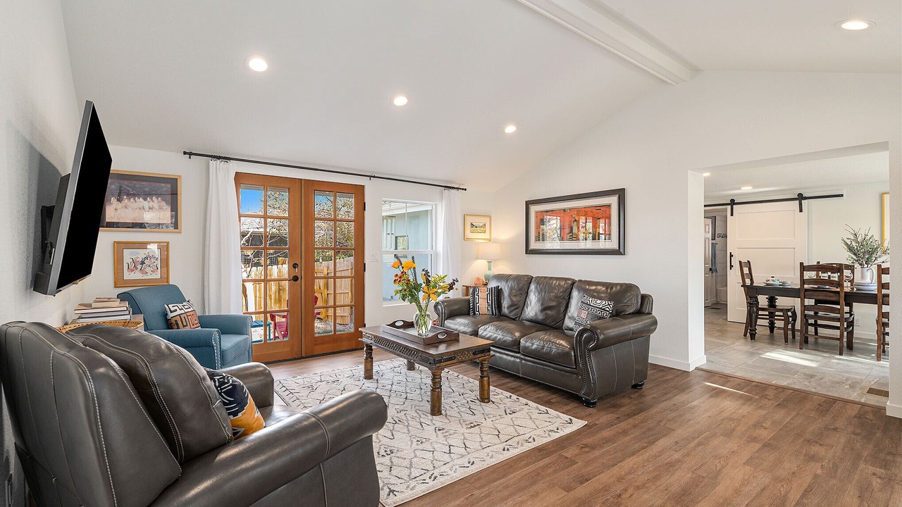 Photo of Livingroom in Castle Rock
