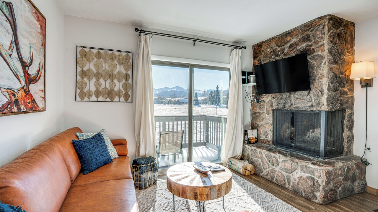 Photo of Livingroom in Fraser