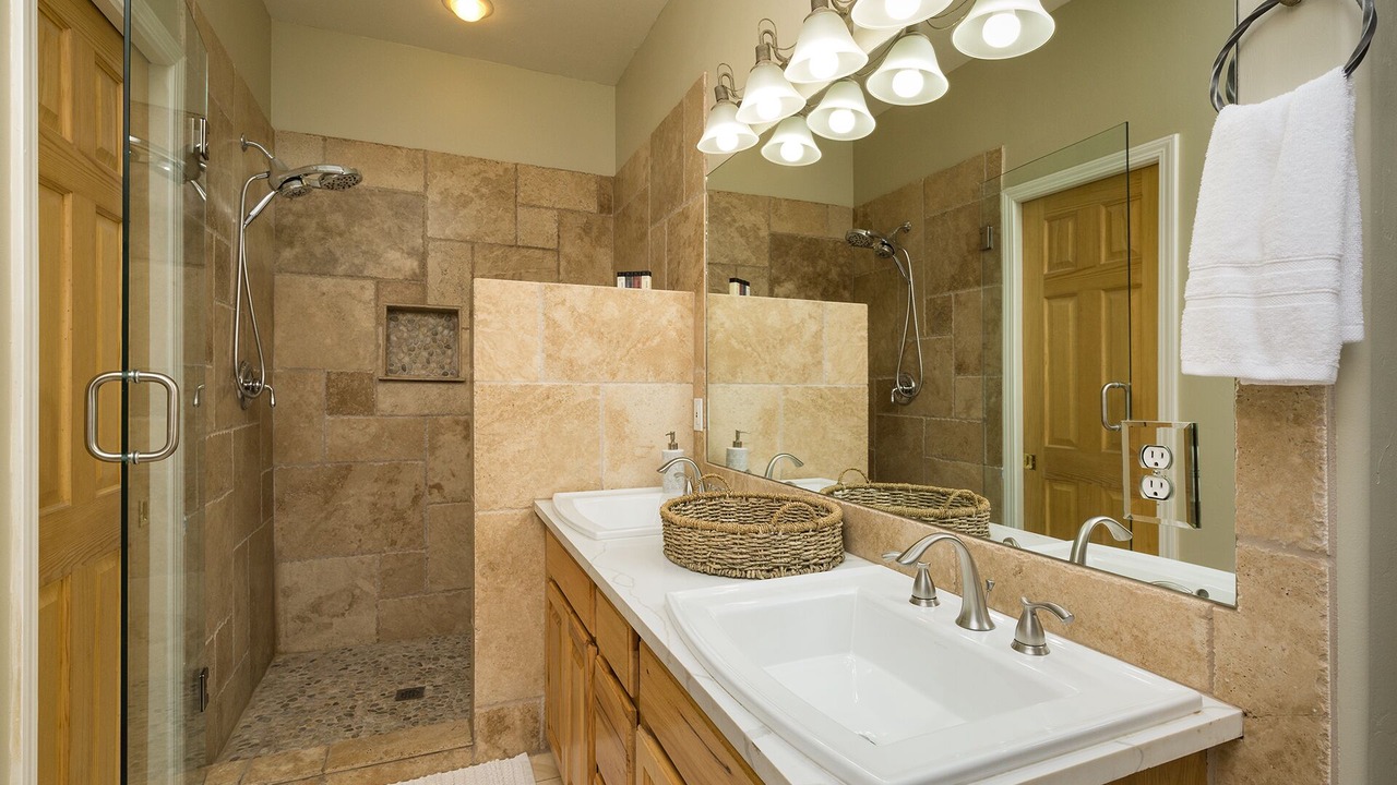 Photo of Bathroom in Forest Lakes