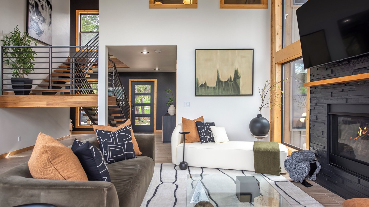 Photo of Livingroom in Black Hawk