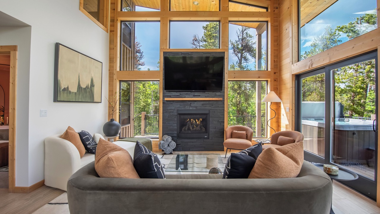 Photo of Livingroom in Black Hawk