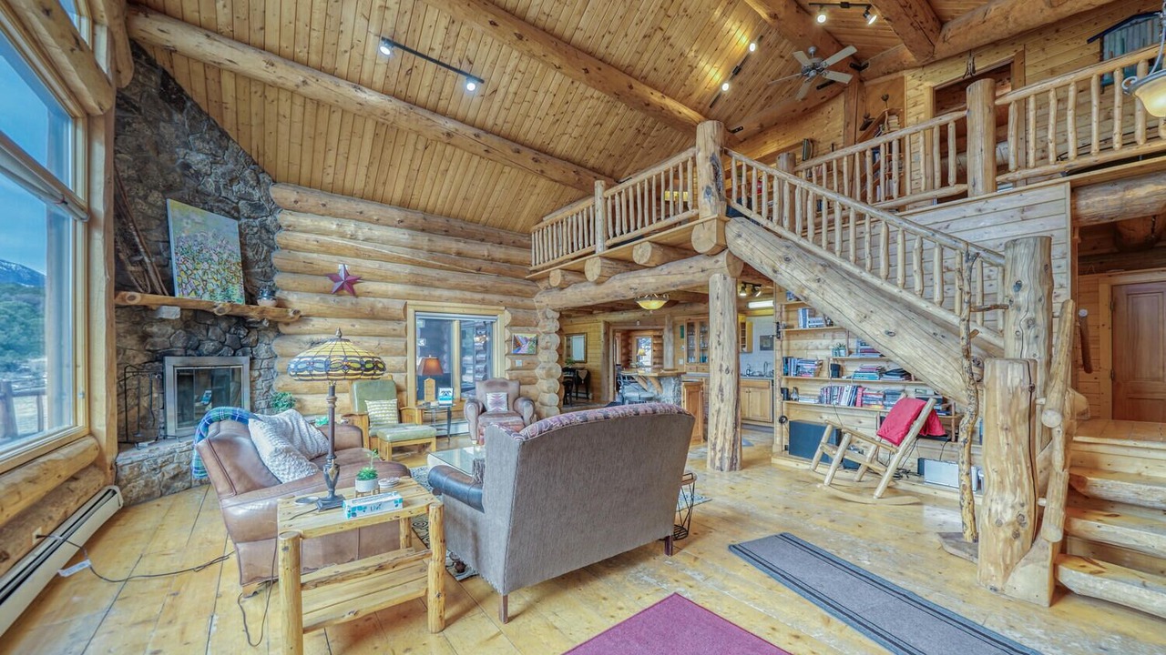 Photo of Livingroom in Salida