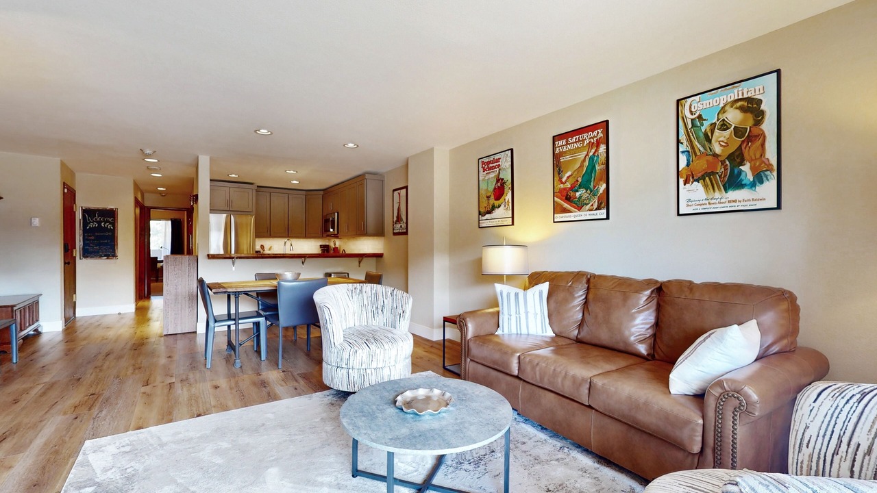 Photo of Livingroom in Avon