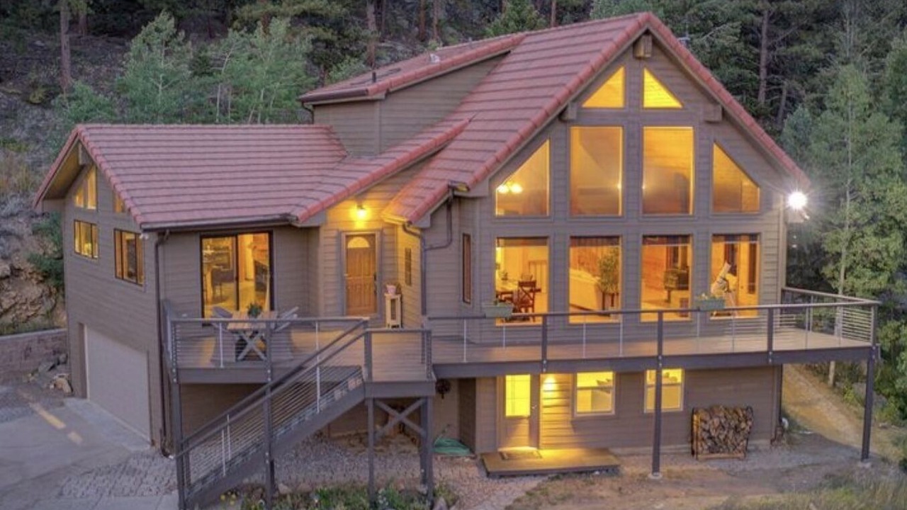Photo of Outdoor in Golden
