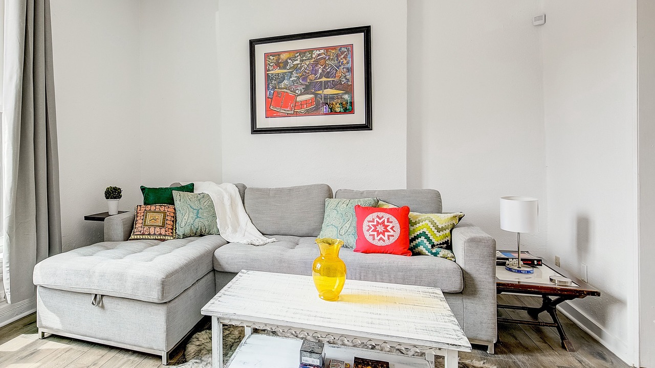Photo of Livingroom in Five Points