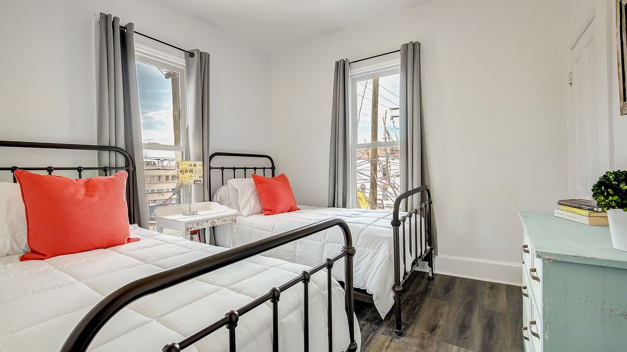 Photo of Bedroom in Five Points