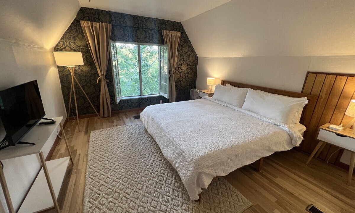 Photo of Bedroom in Rollinsville