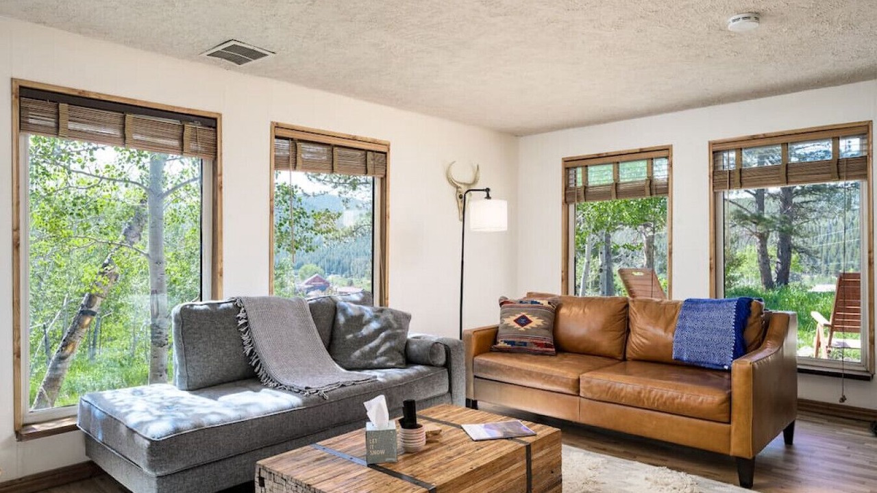Photo of Livingroom in Rollinsville