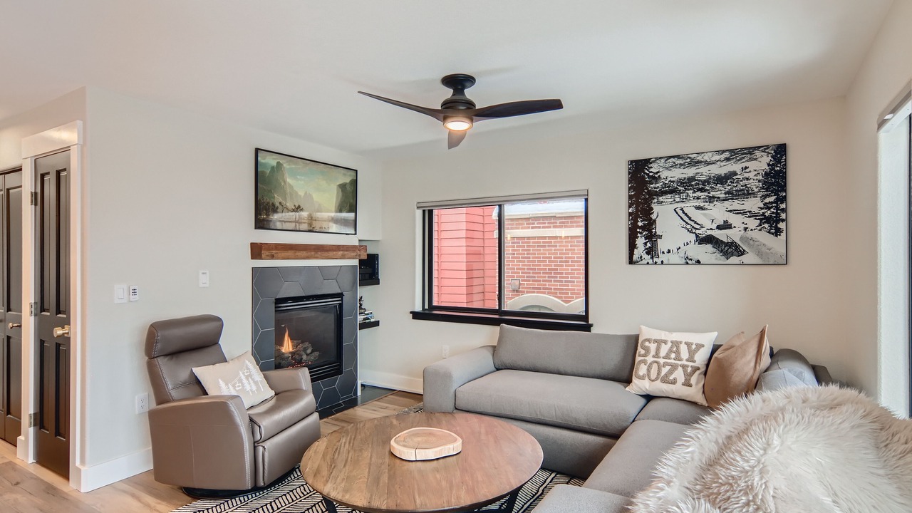 Photo of Livingroom in Downtown Steamboat Springs
