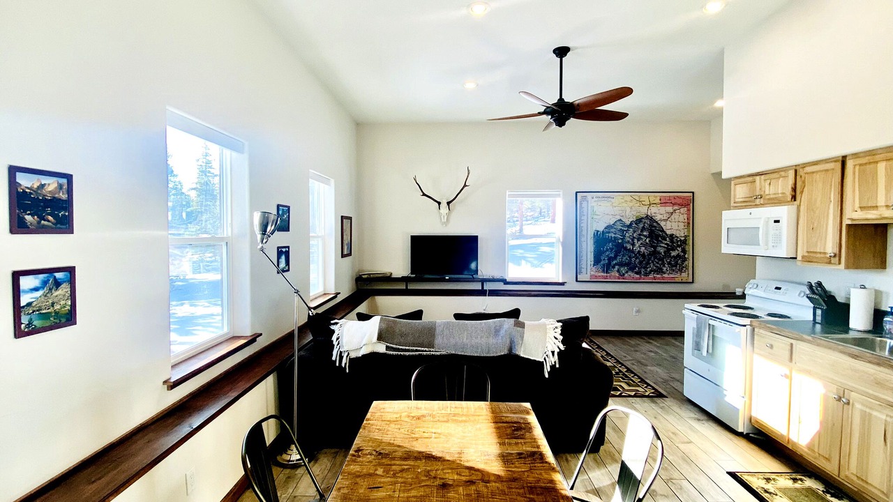 Photo of Livingroom in Twin Lakes