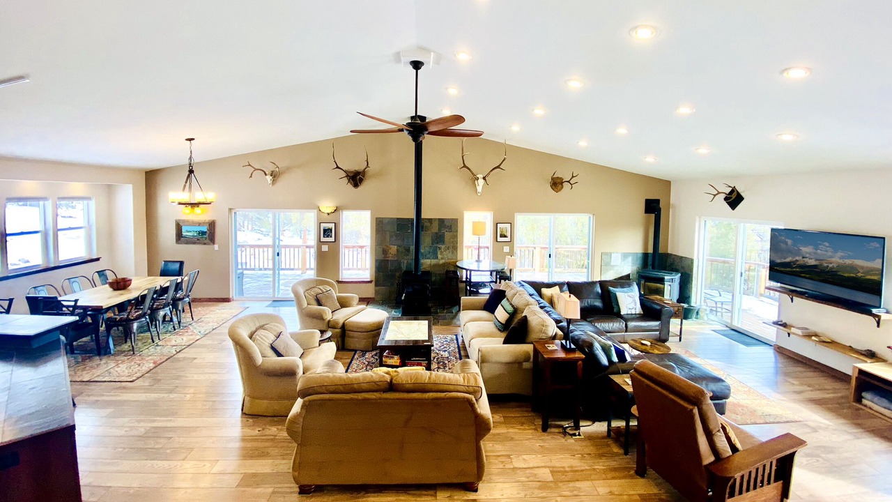 Photo of Livingroom in Twin Lakes