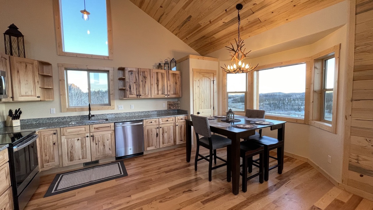 Photo of Kitchen in Indian Mountain