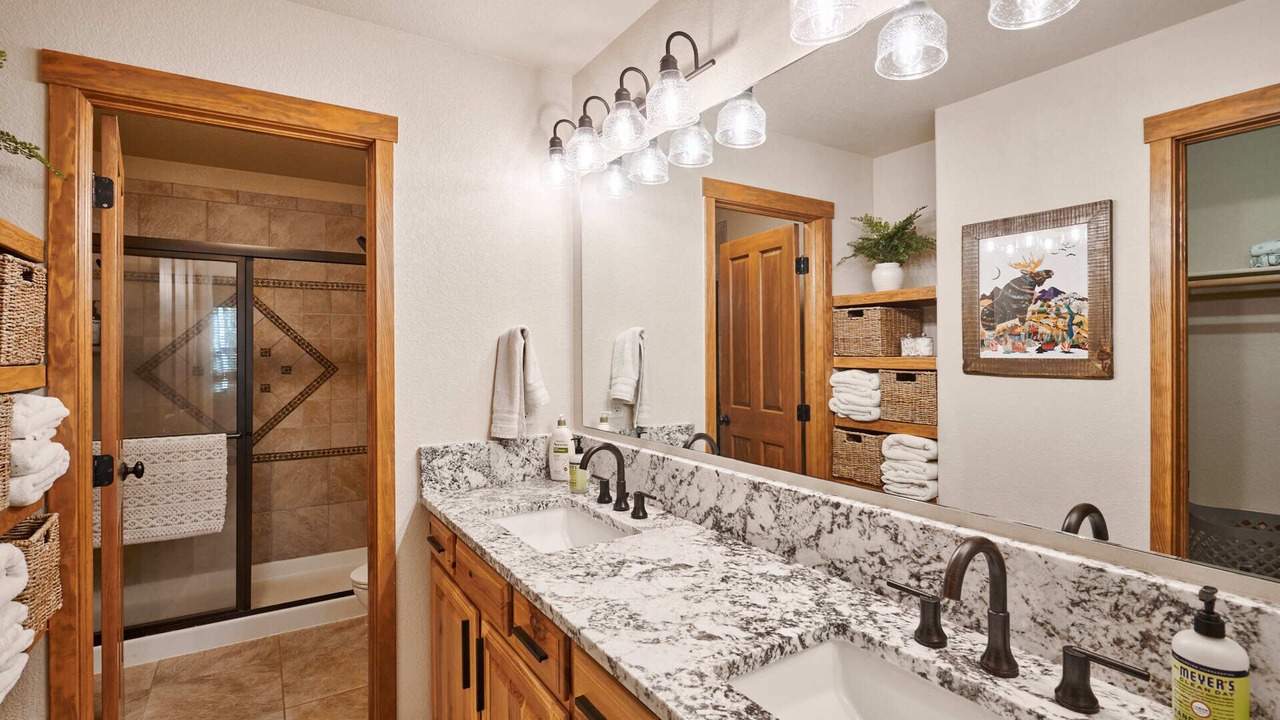 Photo of Bathroom in Rendezvous