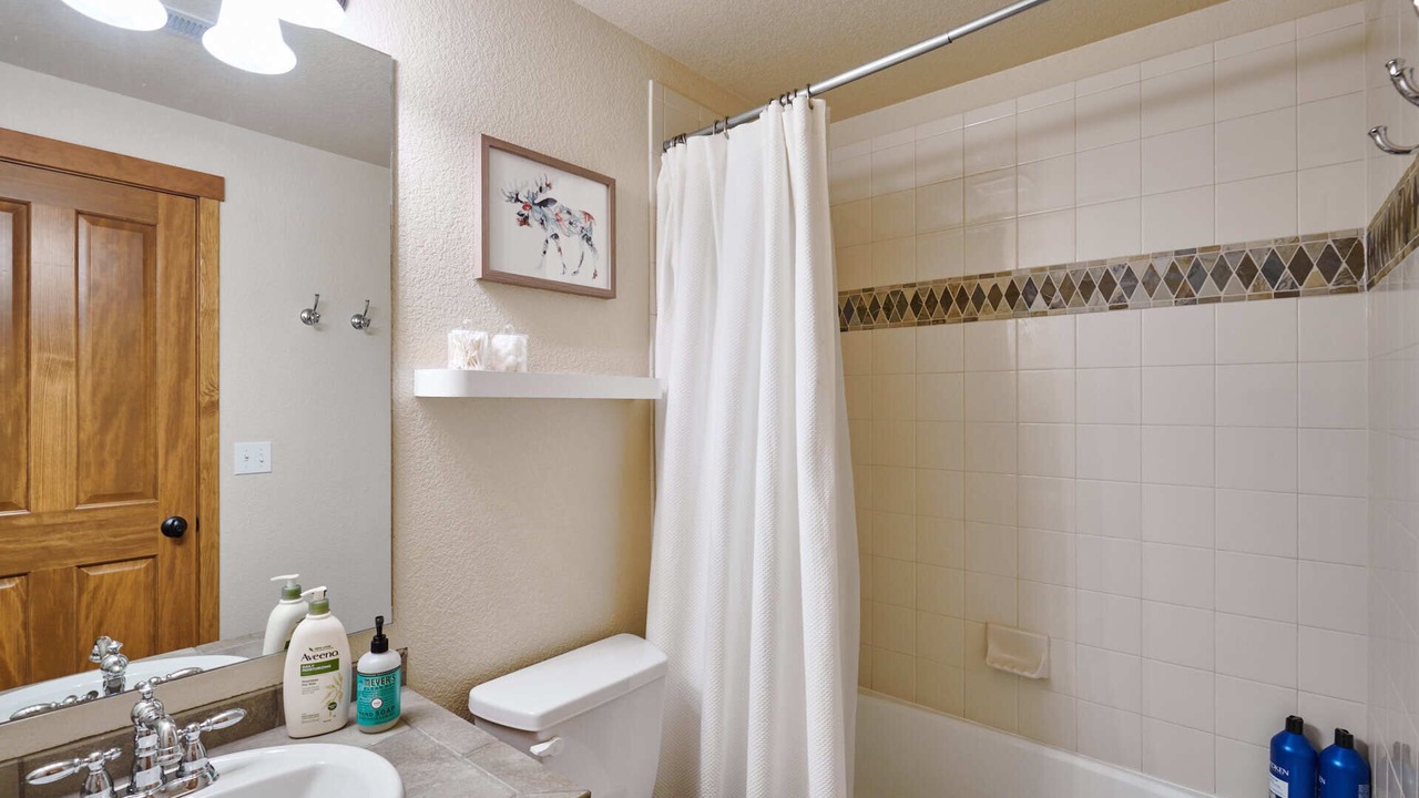 Photo of Bathroom in Rendezvous