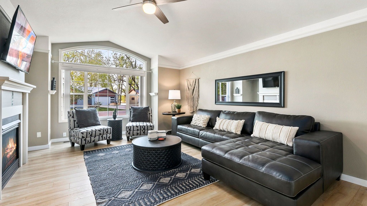 Photo of Livingroom in Loveland