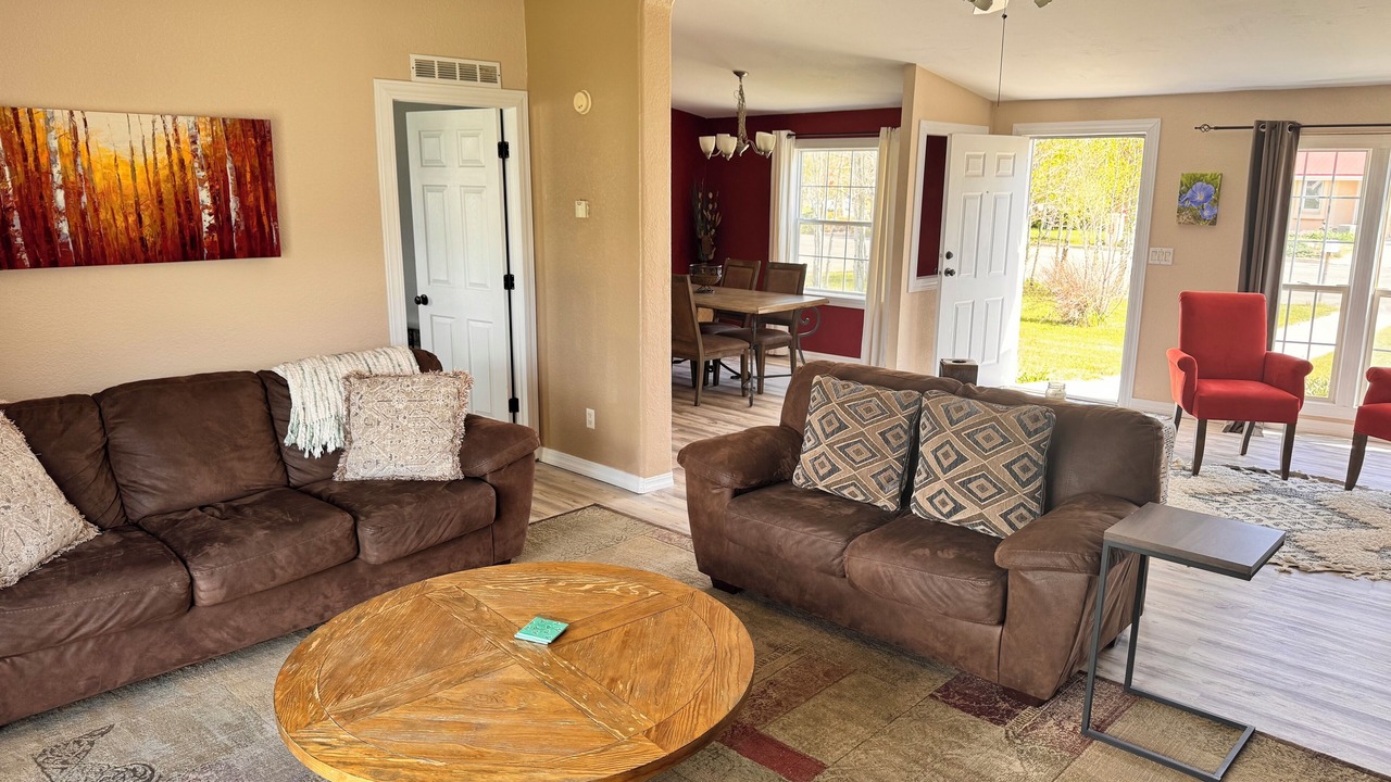 Photo of Livingroom in Gunnison