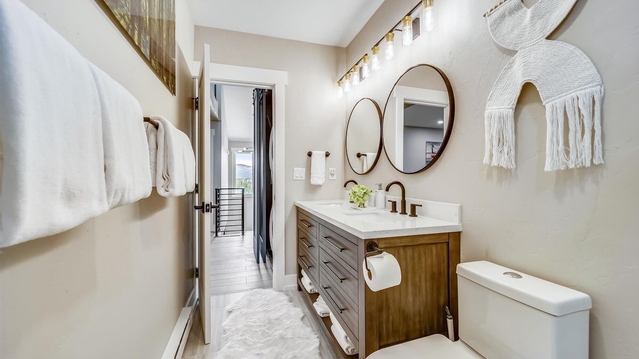 Photo of Bathroom in Dunkin Hill