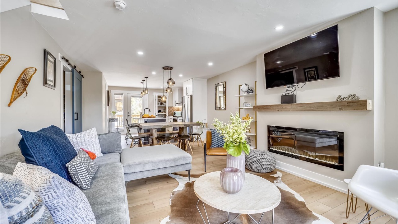Photo of Livingroom in Dunkin Hill