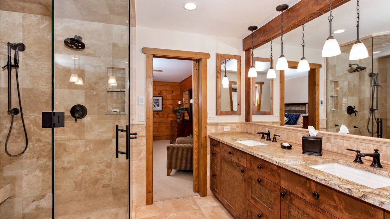 Photo of Bathroom in Carbondale