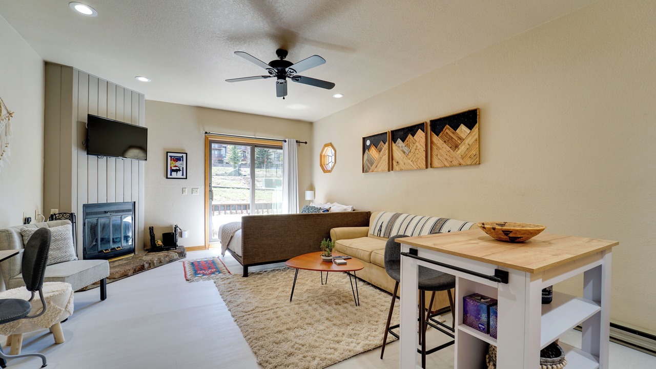 Photo of Livingroom in Purgatory