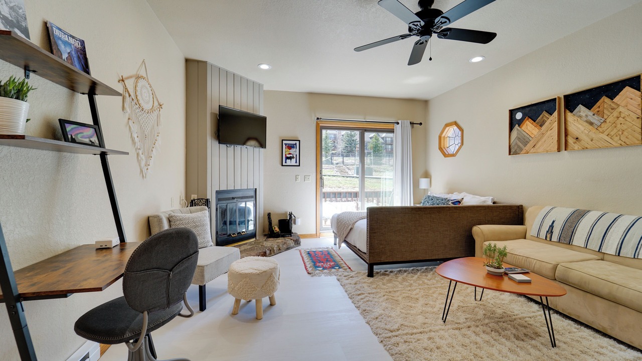 Photo of Livingroom in Purgatory