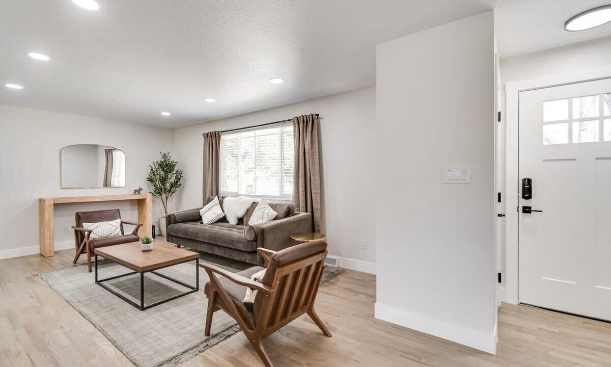 Photo of Livingroom in Northwest Arvada
