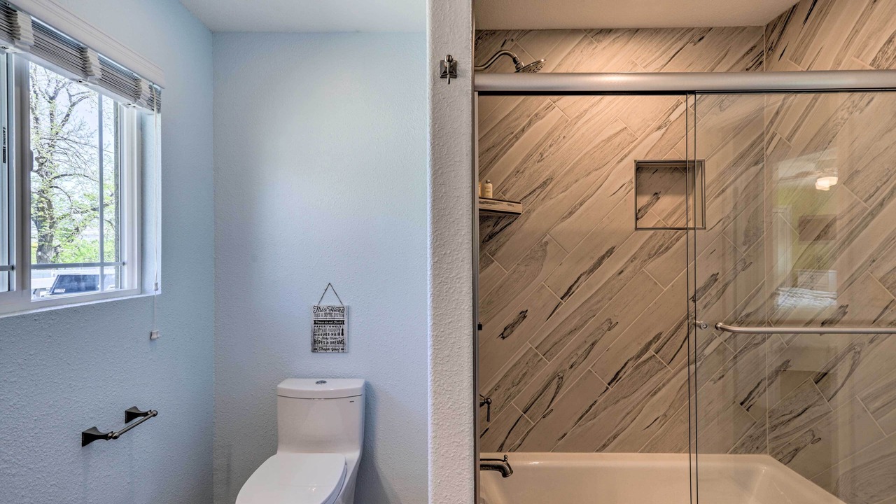 Photo of Bathroom in Palisade
