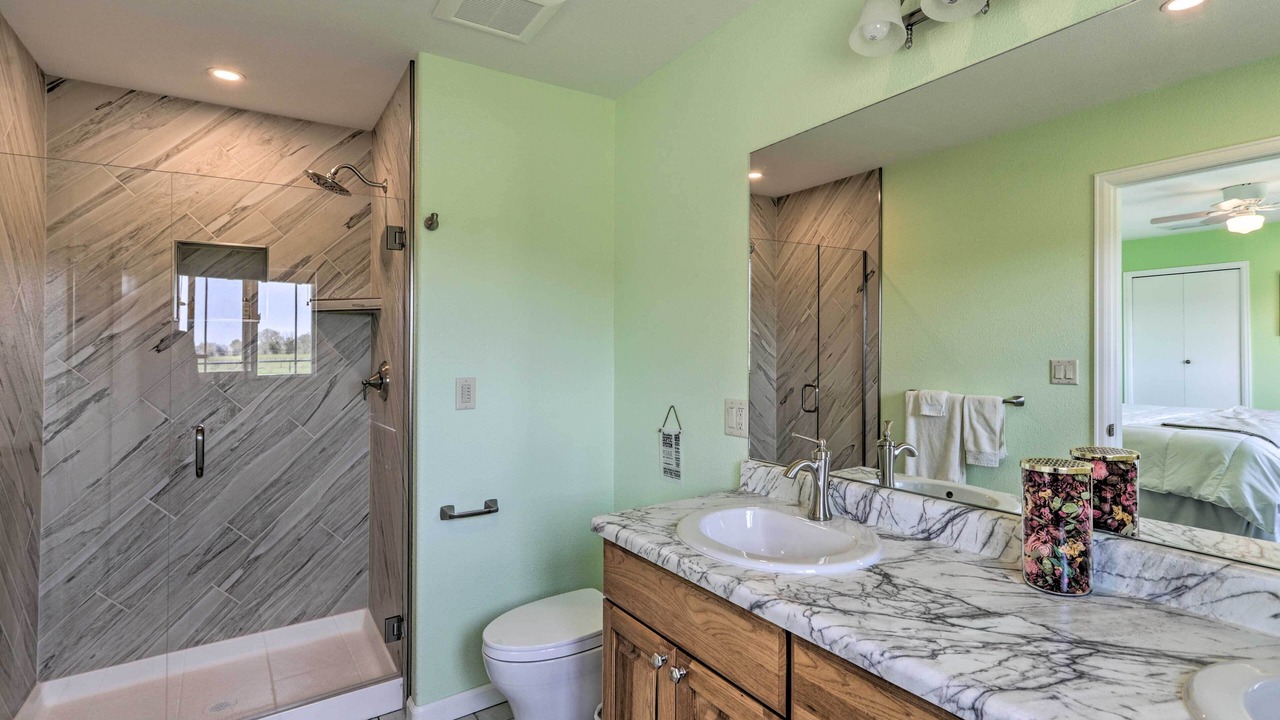 Photo of Bathroom in Palisade