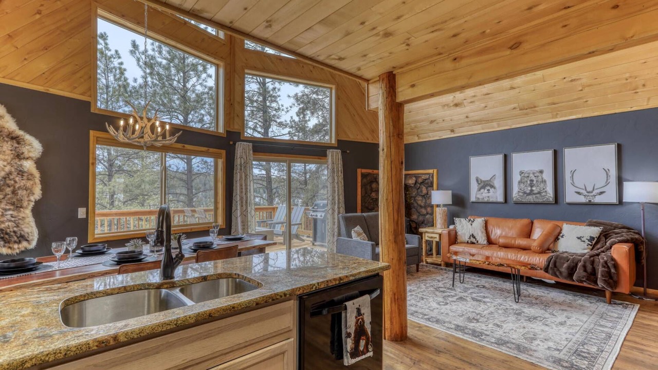 Photo of Livingroom in San Juan River Village