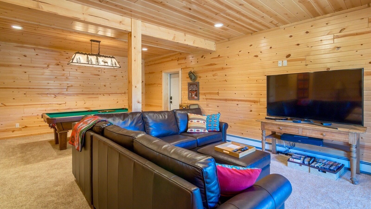 Photo of Livingroom in Windcliff Estates