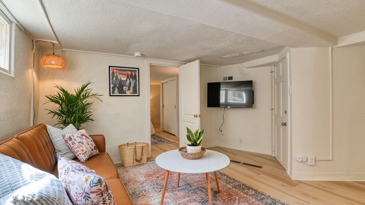 Photo of Livingroom in Old North End