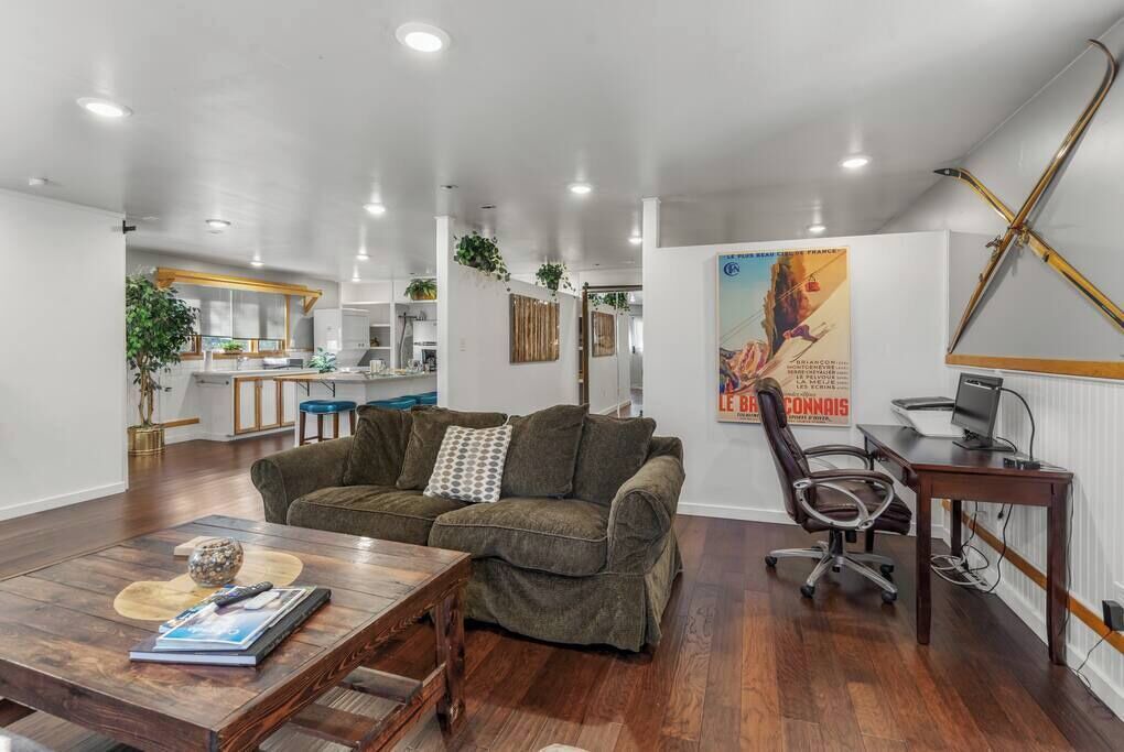 Photo of Livingroom in Loveland