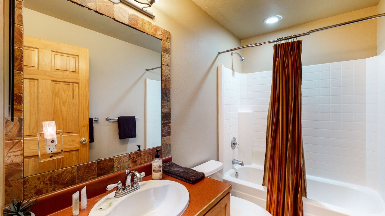 Photo of Bathroom in Twin Creek Village