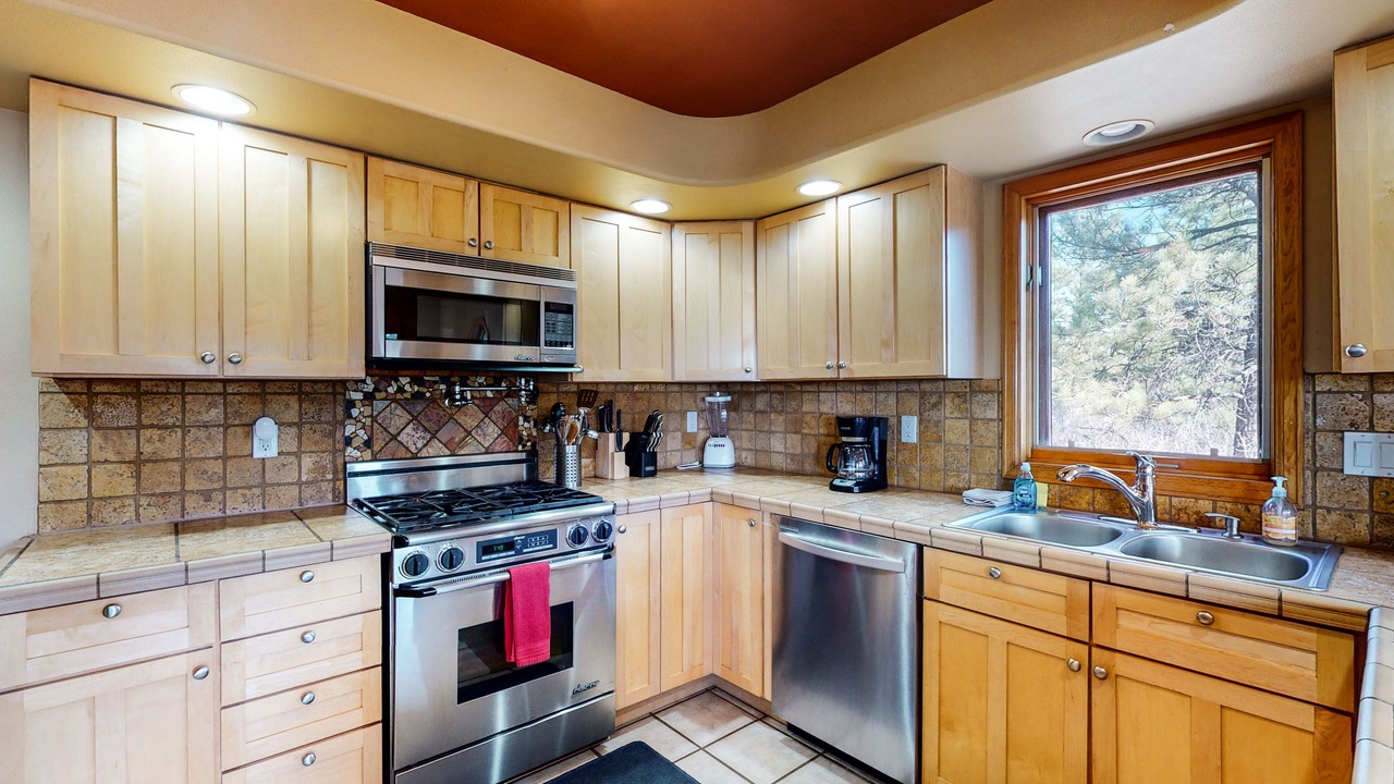 Photo of Kitchen in Twin Creek Village