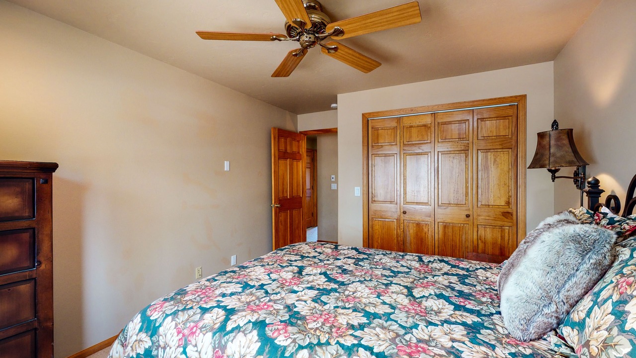 Photo of Bedroom in Twin Creek Village
