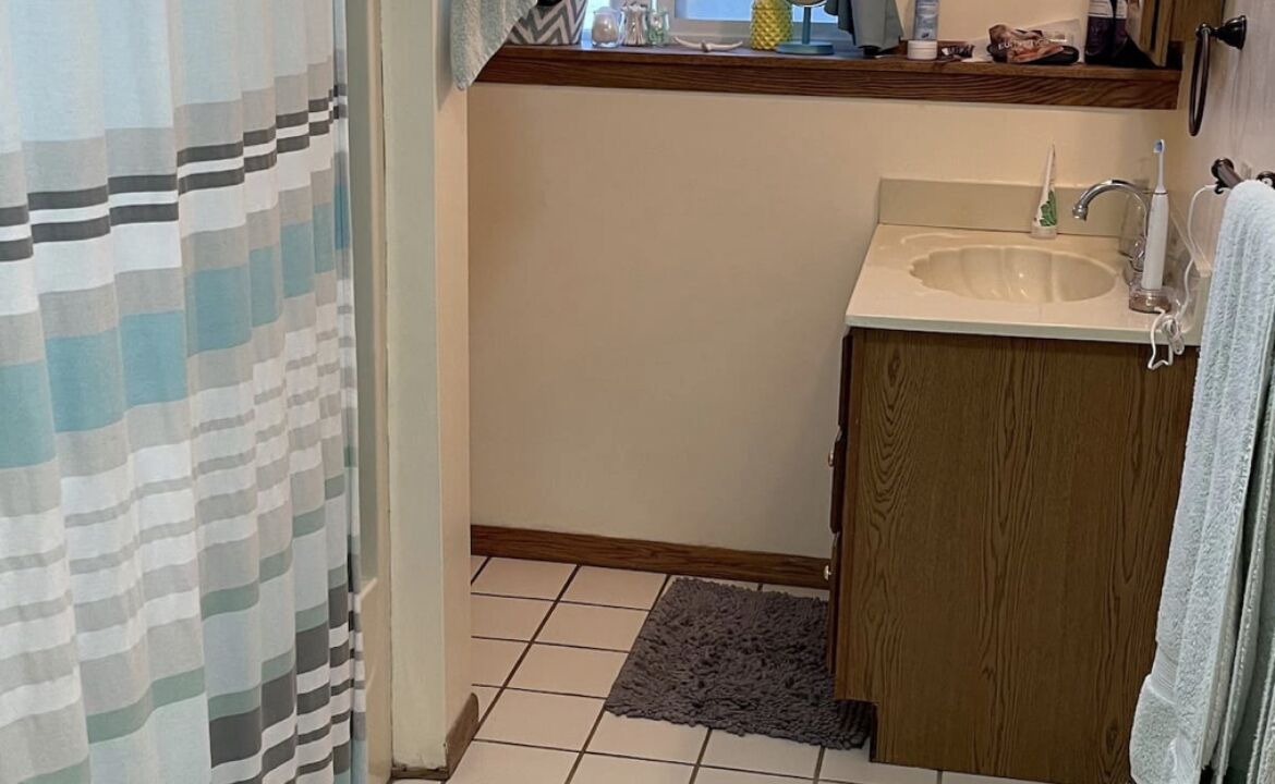 Photo of Bathroom in Divide