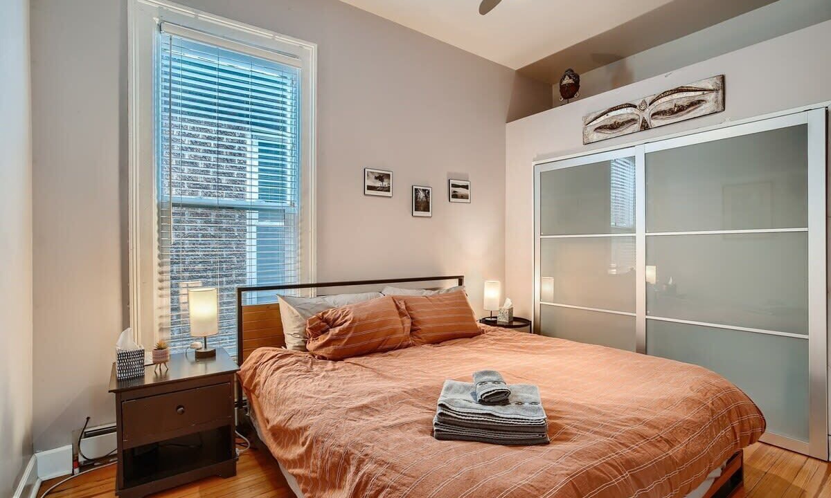 Photo of Bedroom in Lincoln Park