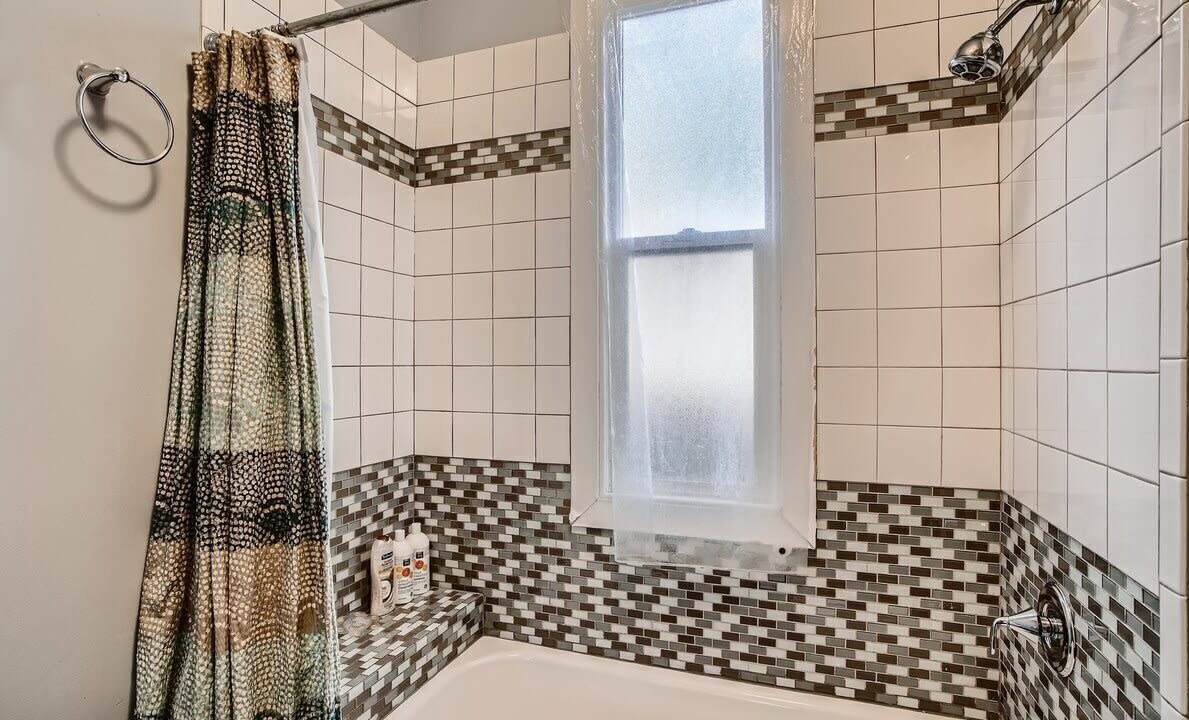 Photo of Bathroom in Lincoln Park