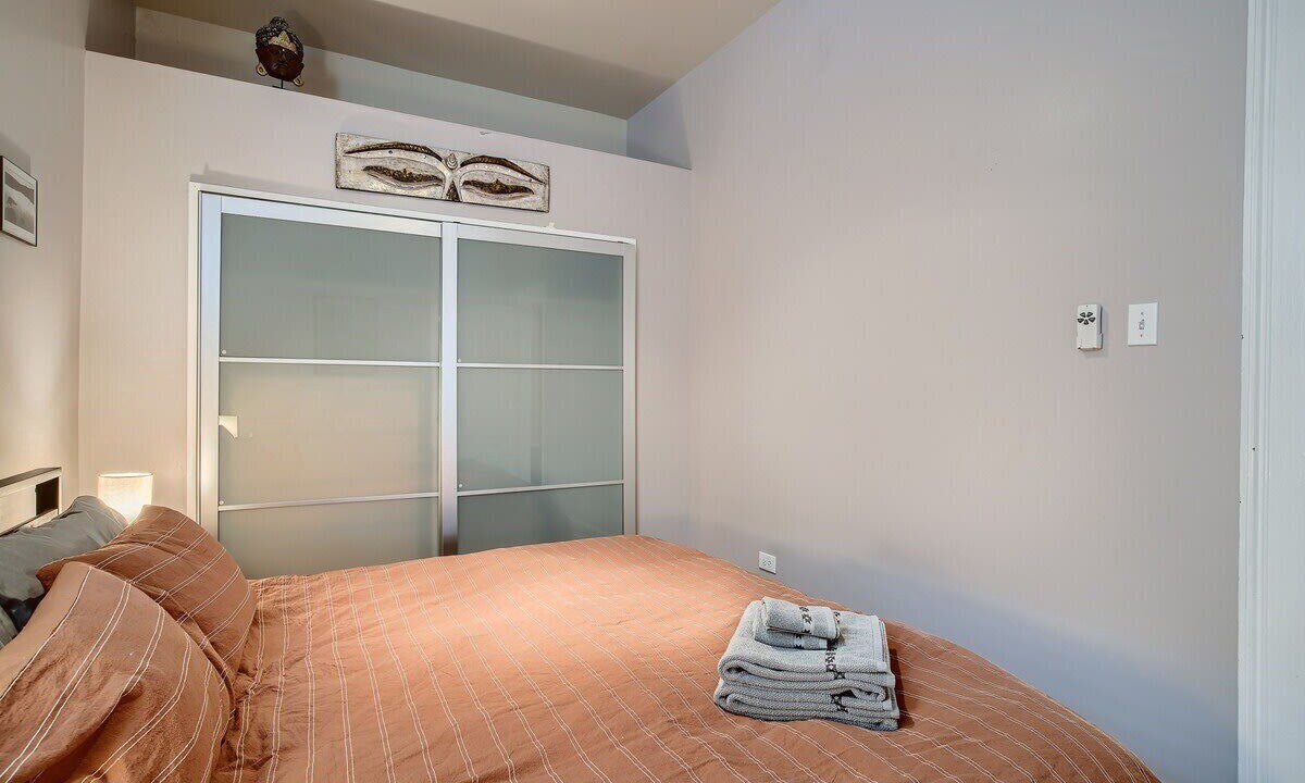 Photo of Bedroom in Lincoln Park