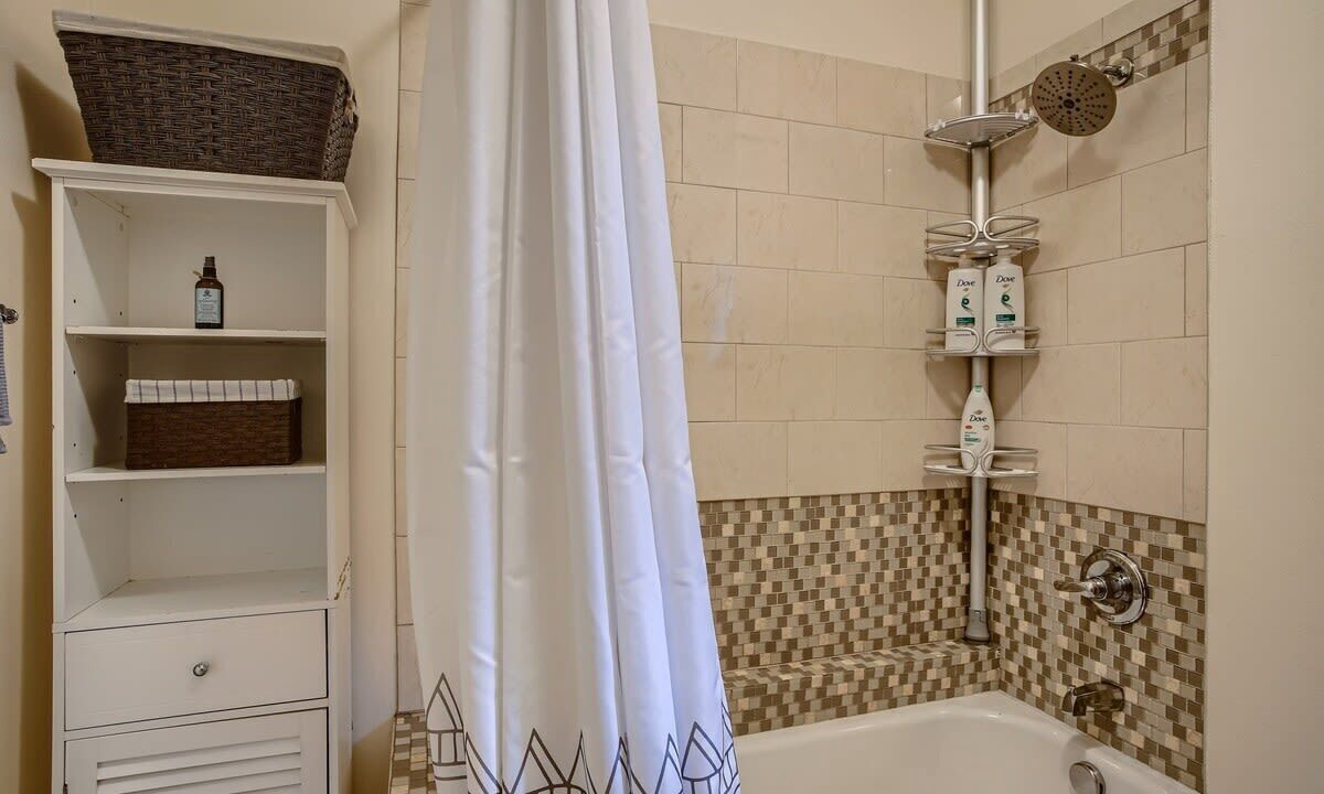 Photo of Bathroom in Lincoln Park