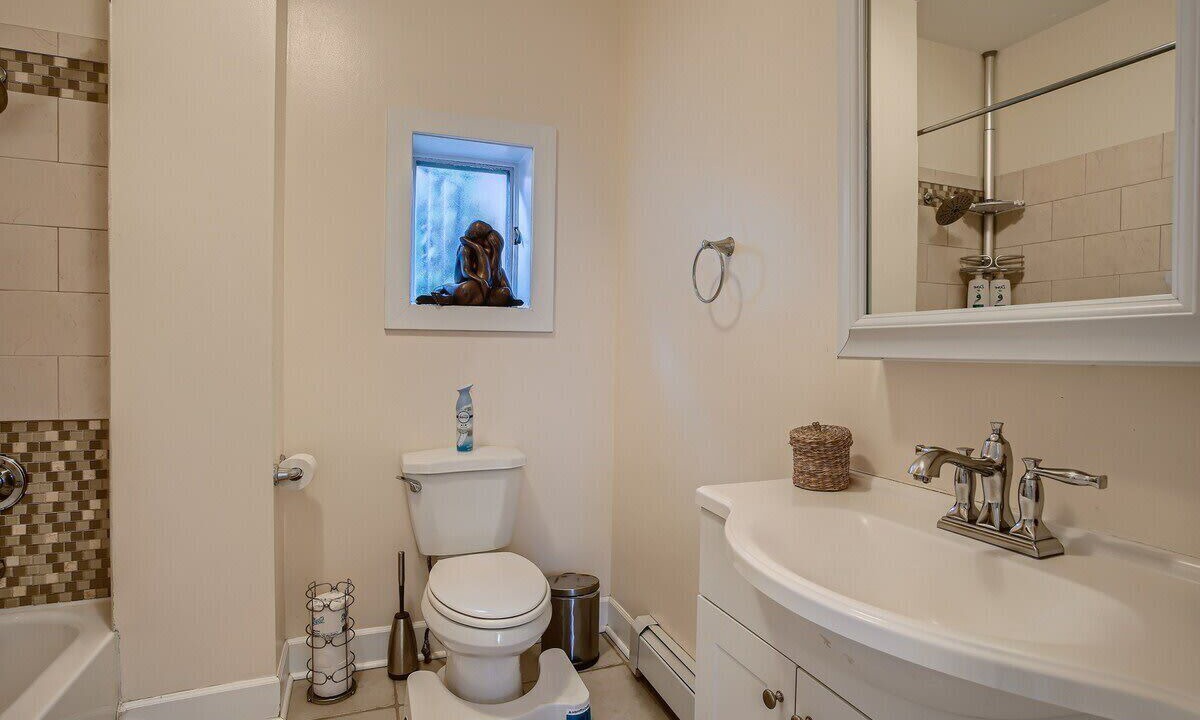 Photo of Bathroom in Lincoln Park