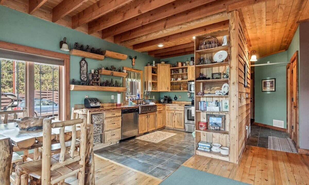 Photo of Kitchen in Twin Lakes