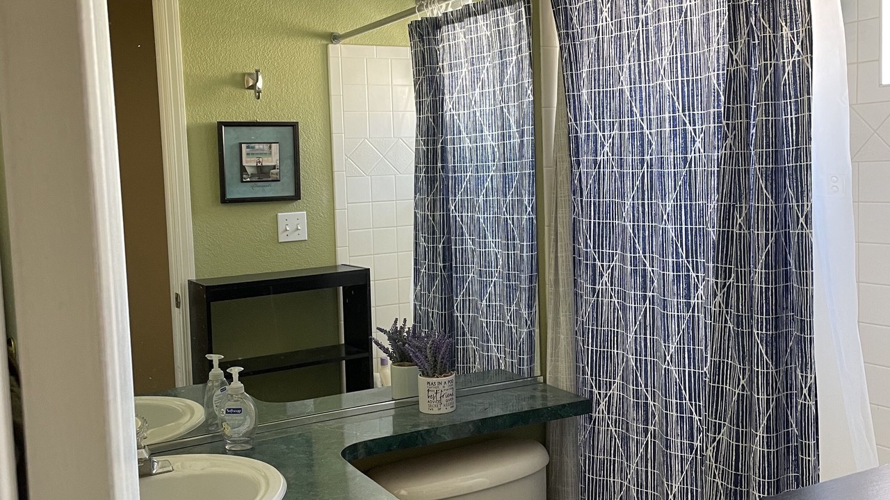 Photo of Bathroom in Cheyenne Meadows