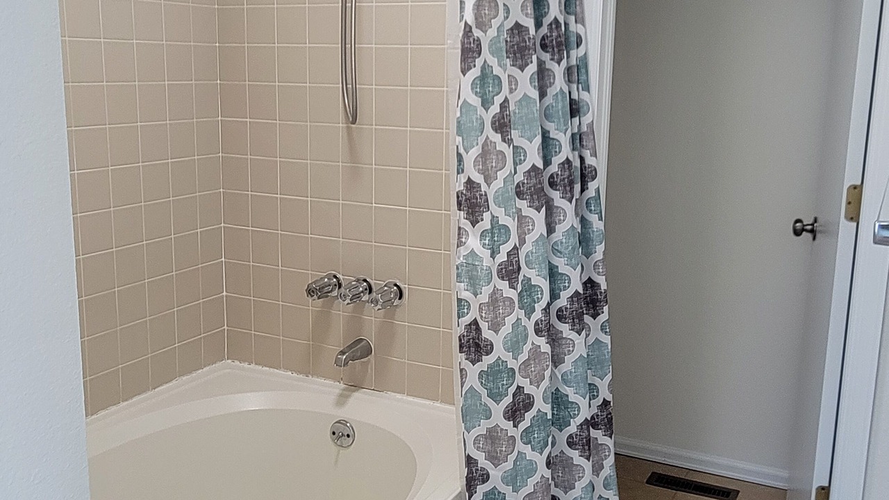 Photo of Bathroom in Cheyenne Meadows