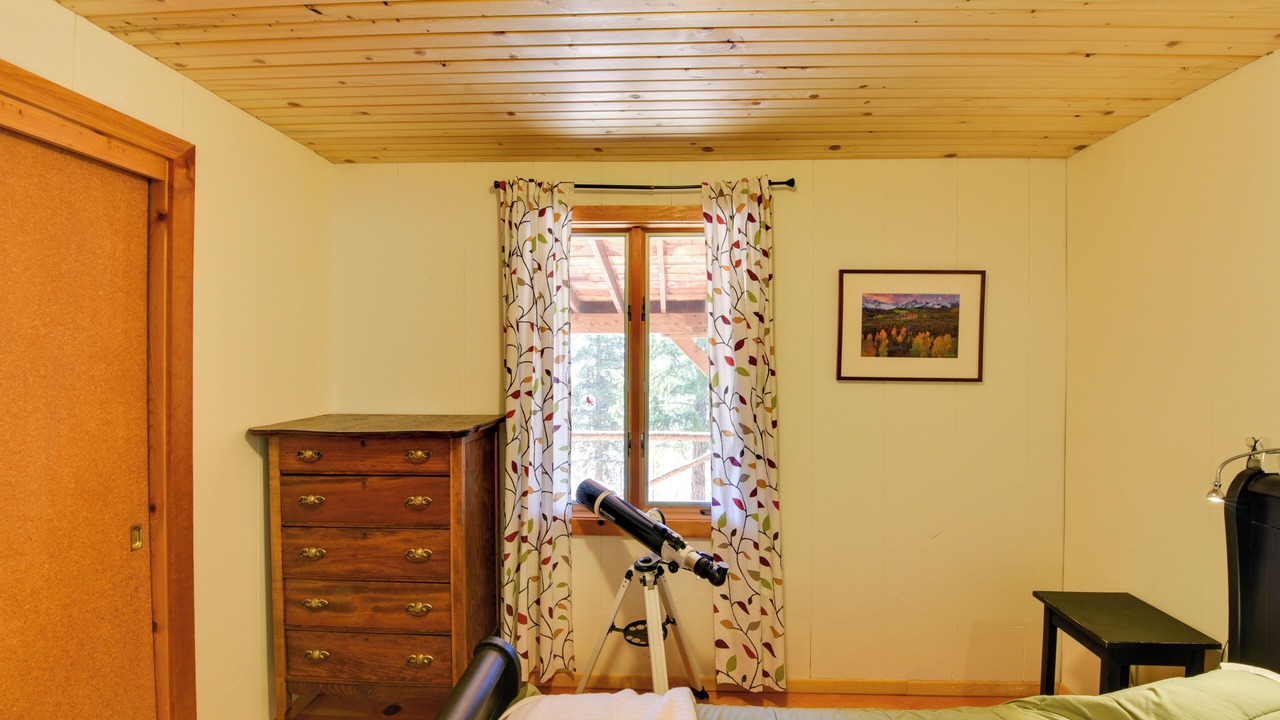 Photo of Bedroom in Twin Lakes