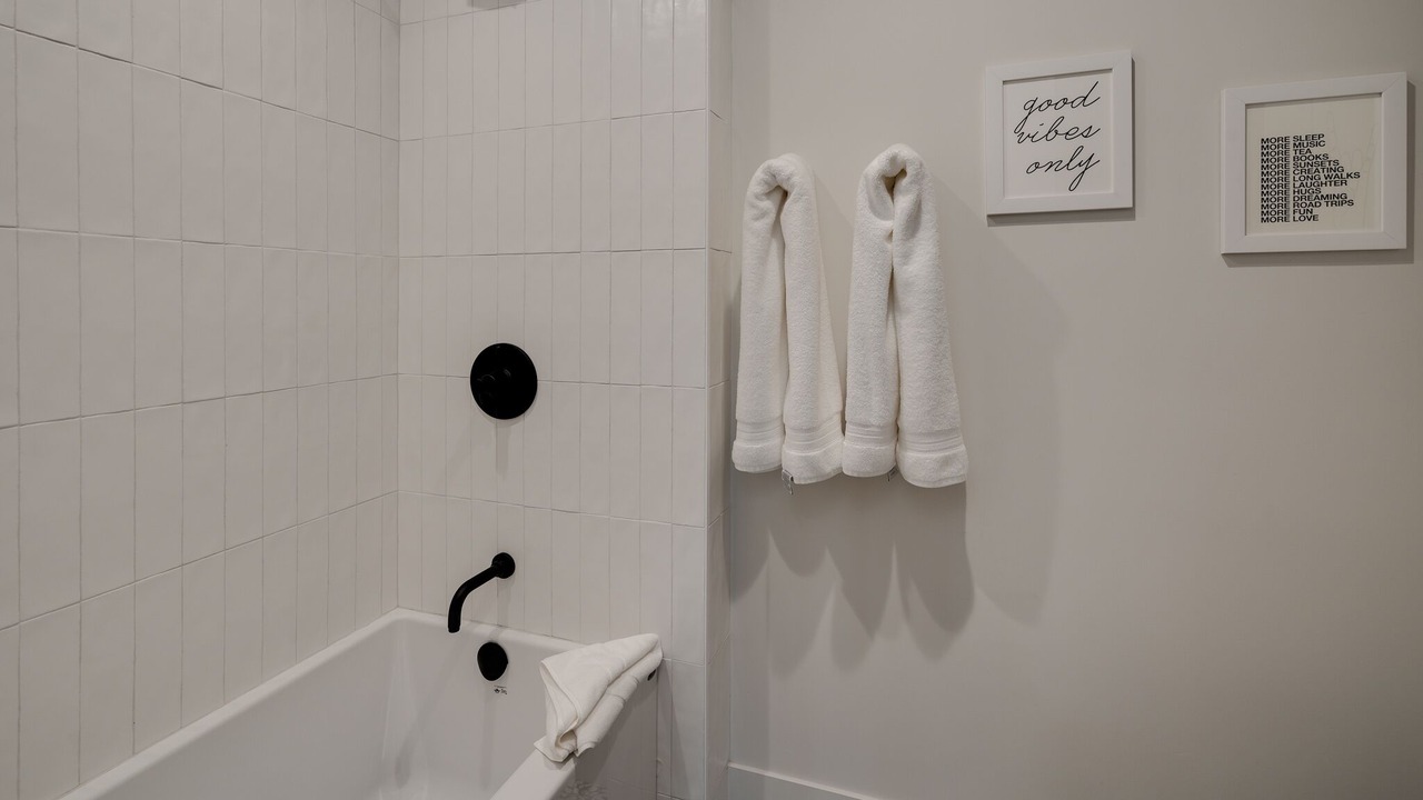 Photo of Bathroom in Highlands Townhomes